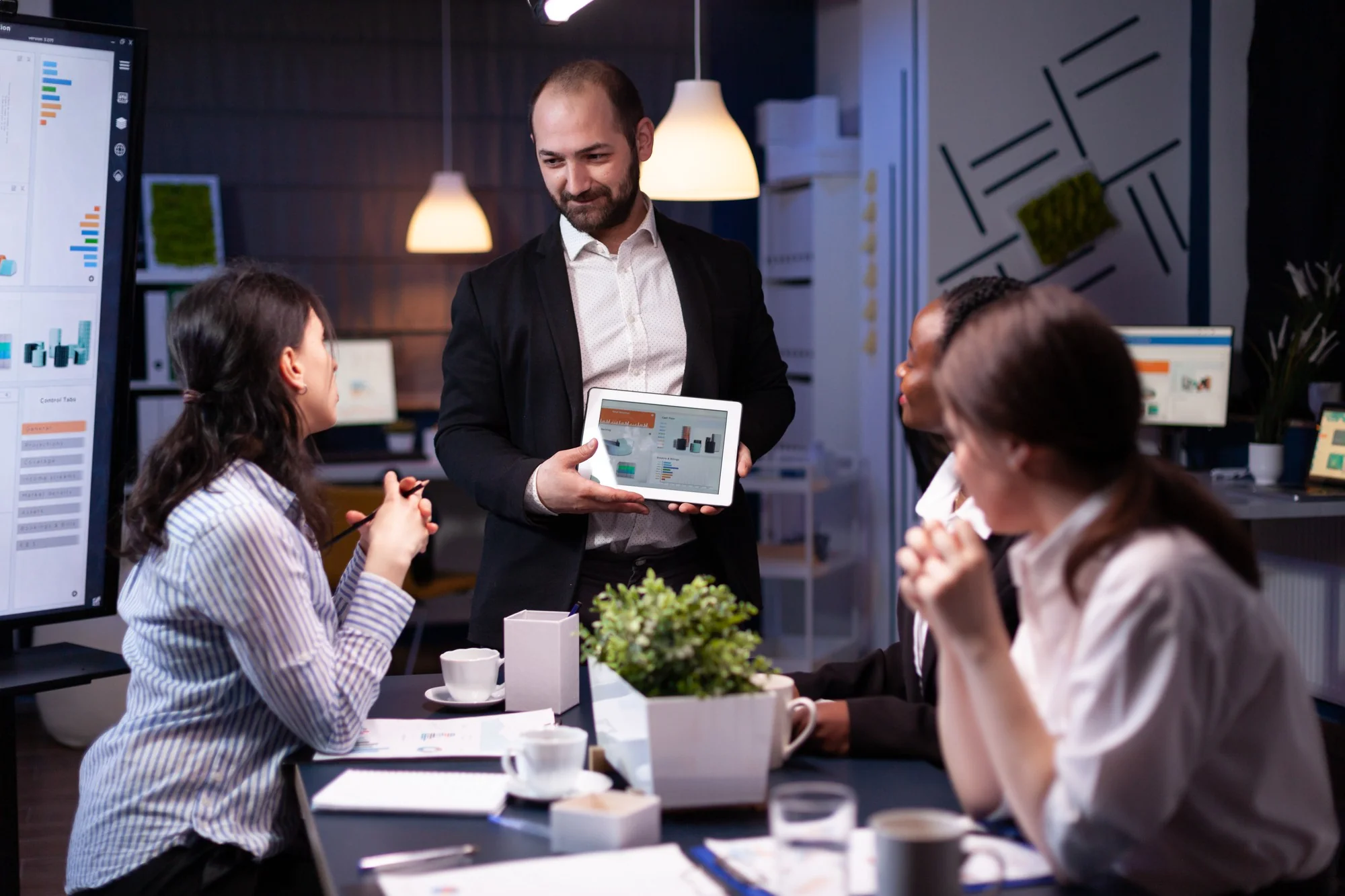 Before You Hire a Social Media Agency, Ask Them These 5 Questions
